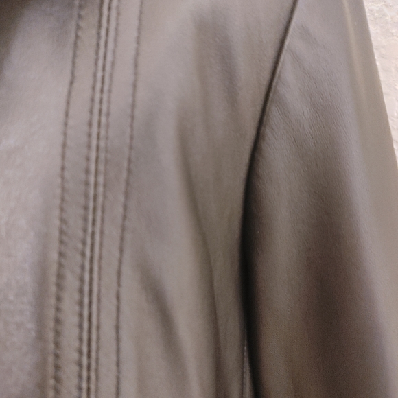 Leather jacket - Picture 3 of 3